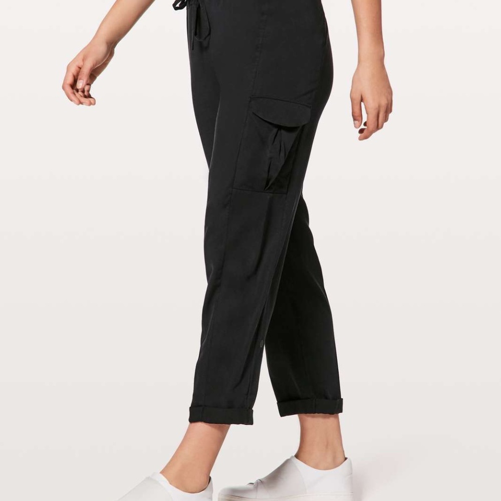 Lululemon athletica Move Lightly Pants size 4